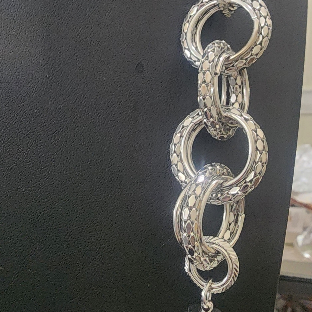 Elegant Silver Tone Chain Necklace and Earring Set - Picture 4 of 10